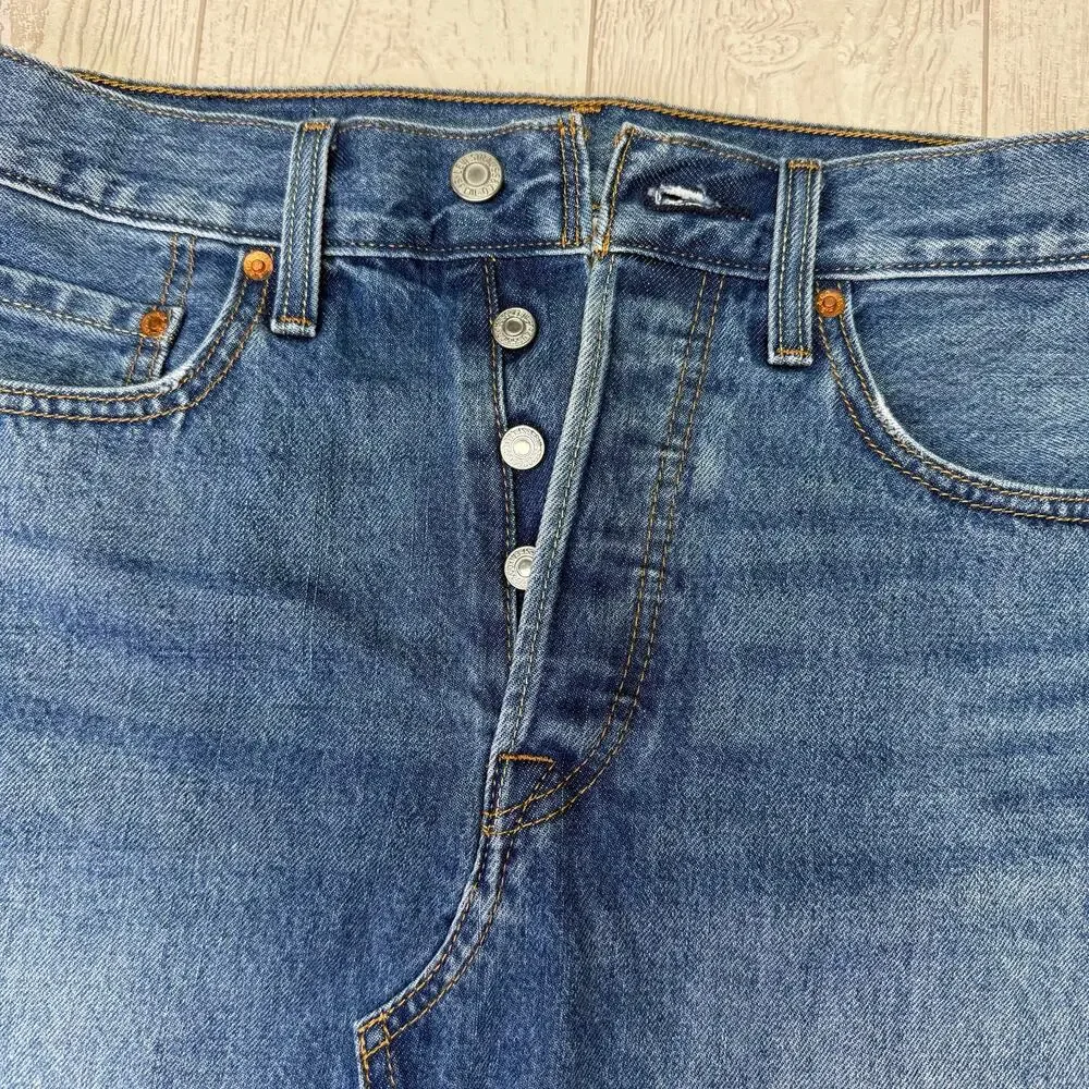 Levis elevate your
